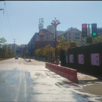 注意！楚雄这里“红灯亮时，确保安全，允许直行”的措施取消
