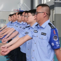 勇救落水幼童！为楚雄这名辅警点赞...