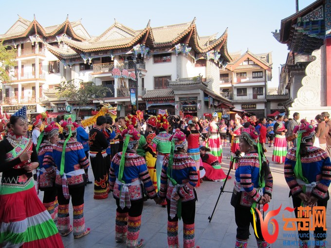 xincx_2_G_1982.jpg