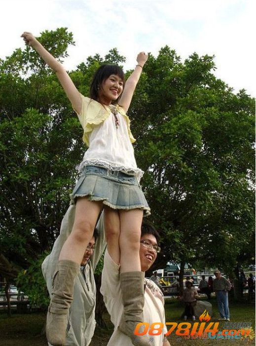 哥我瞬间碉堡了~很黄~很暴力