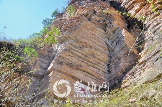 己衣大裂谷5.jpg