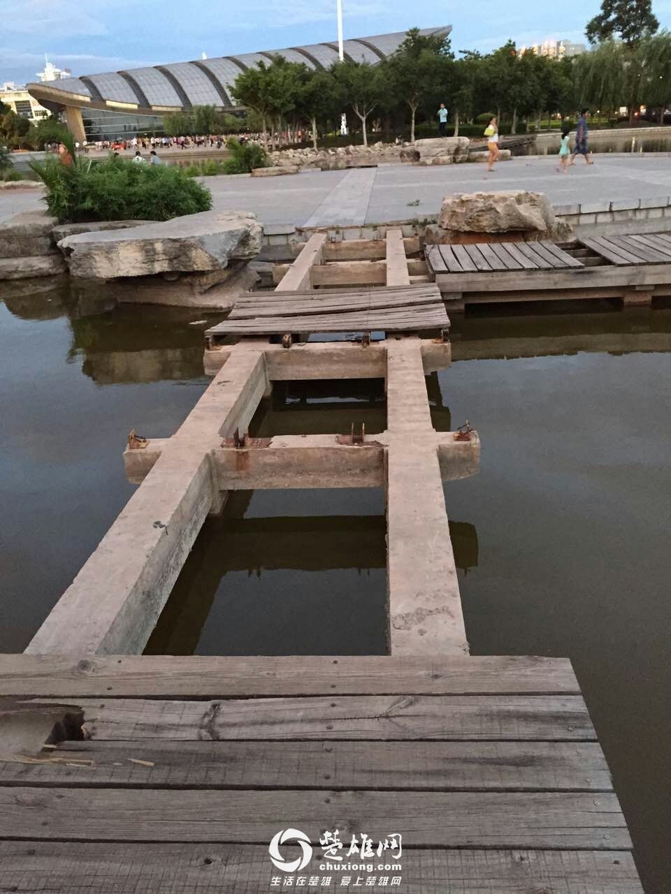 162431j5rw90pvwpbsq7g9.jpg