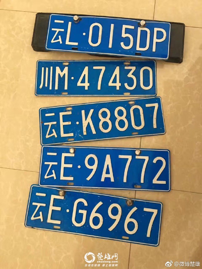 143911ittzwiiha44gta1m.jpg