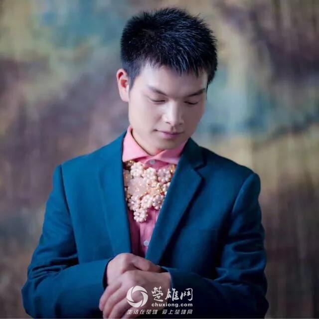 鲍成有本人.jpg