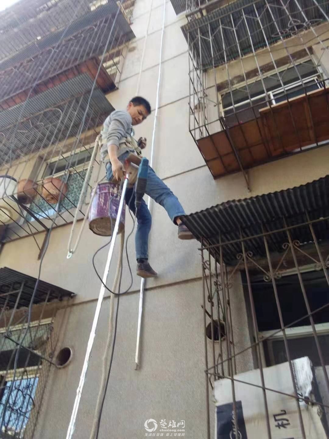 小鲍高空作业4.jpg